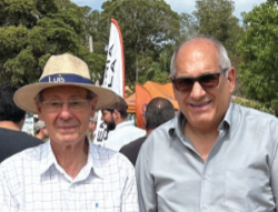 Professor Villela comemora mais de 140 orientações de pós-graduação