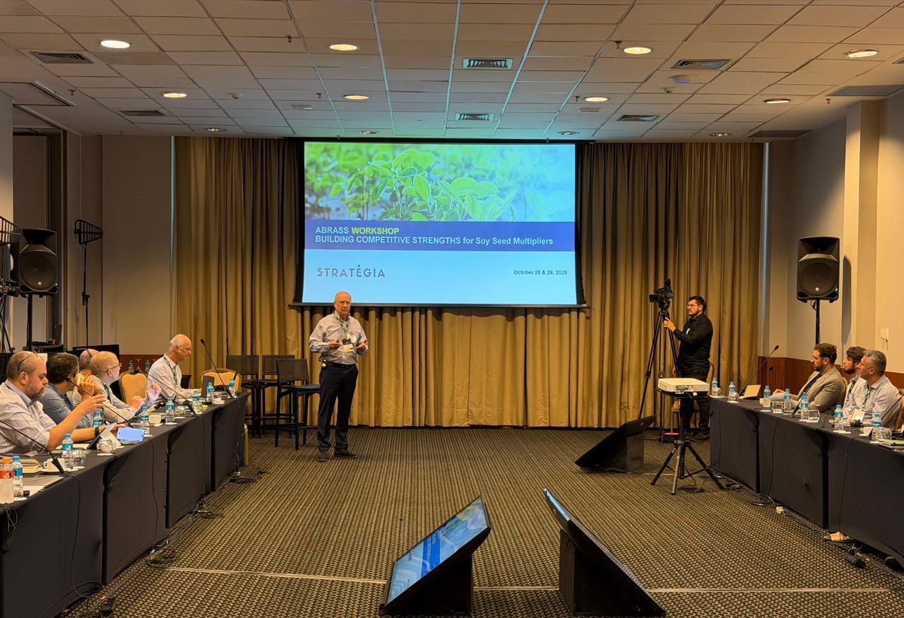 ABRASS consulta especialistas internacionais sobre gestão estratégica de marketing e posicionamento no setor de sementes de soja