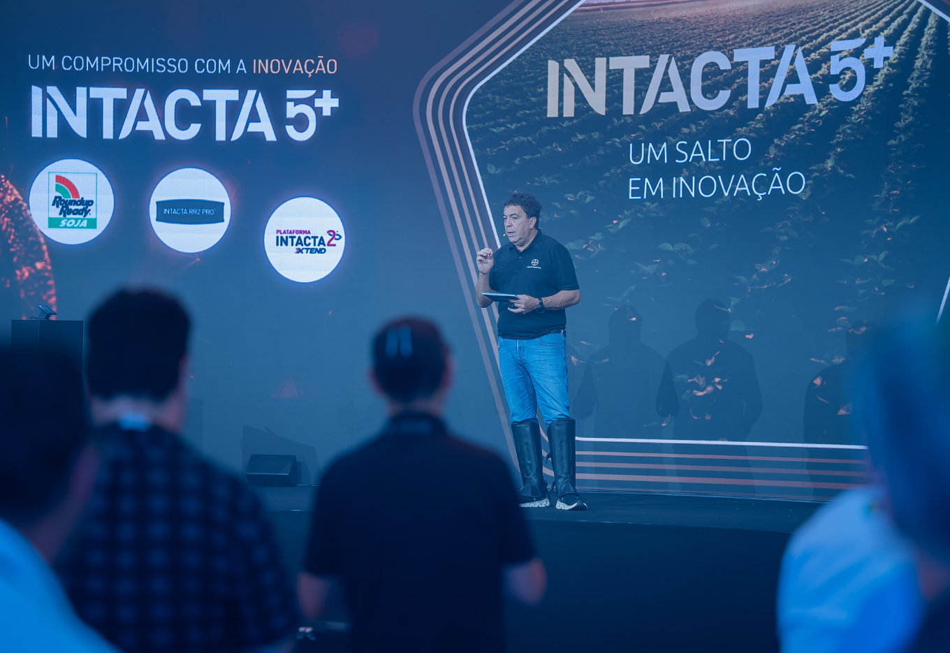 Bayer lança a tecnologia Intacta 5+, com tolerância a cinco herbicidas e proteção contra as principais lagartas que afetam o ciclo da soja