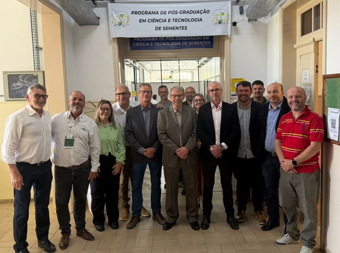 Faculdade de Agronomia Eliseu Maciel homenageia o Professor Silmar Teichert Peske