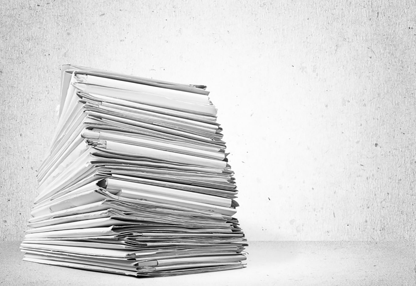 Utilização de contratos para a aplicação dos direitos de propriedade intelectual em plantas e tecnologias relacionadas